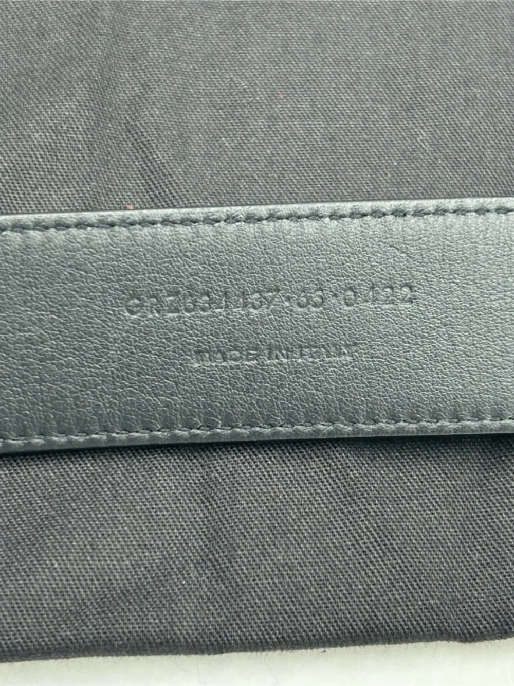 Women's Saint Laurent Ysl Cassandre, smooth leather belt size 65 cm/26 inches